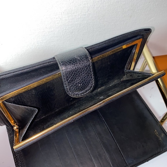 Authentic Chanel Classic n Black Caviar Leather Cc French Kisslock Wallet - Picture 9 of 17